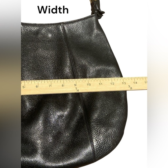 Vintage pebbled leather GUESS bag in black - Picture 5 of 8